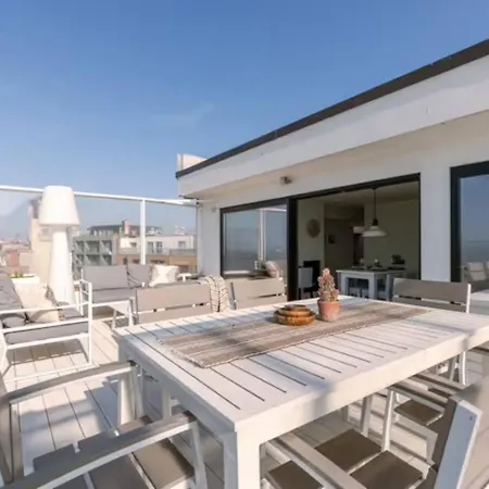 Zeezicht Penthouse Met Groot Terras 아파트 *